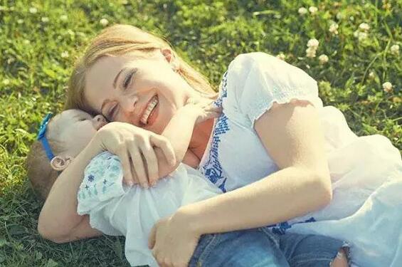 正规育儿嫂哪里找(图1) 正规育儿嫂哪里找(图1)